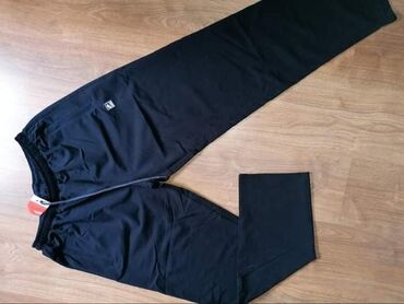 zara komplet trenerke: Nike trenerka ﻿2XL(TEGET, CRNA)struk po 38 tegli do 56 Nogavice spolja