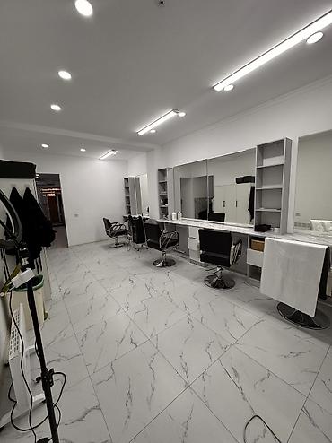 Продажа салонов красоты и кабинетов: Маникюрный салон 70 м², 3 комнаты, С ремонтом, С оборудованием, Многоэтажное жилое здание, 1 линия — 6