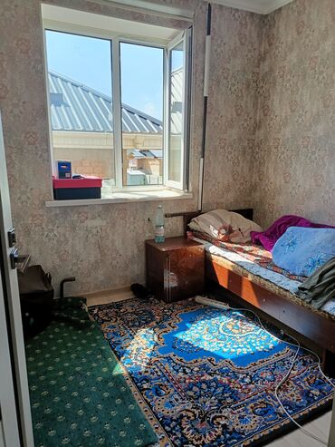 аренда квартир без подселения: 30 м², 3 комнаты, Парковка