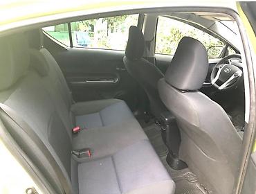 qadin masini: Toyota Prius: 1.5 l | 2015 il Hetçbek — 9