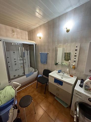 Продажа коттеджей и домов: Продается 2 этажный дом 290м2 Киргизия-1 Участок 10 соток Гараж на — 9