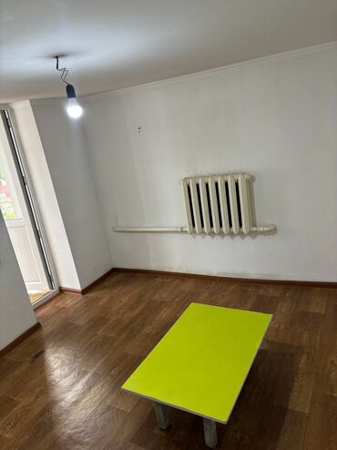 Долгосрочная аренда домов: 12 м², 1 комната, Утепленный, Бронированные двери, Парковка