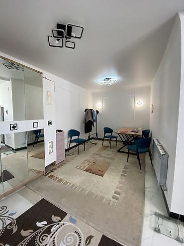 Продажа коттеджей и домов: 🏡 Үй сатылат! 📍 Дарек: Ош шаары горбаНя кичи району. Ул Узгенская 📏 — 10