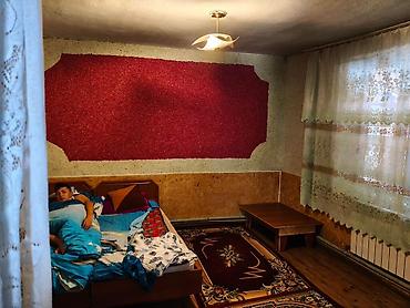 Продажа коттеджей и домов: Продаётся дом с просторным двором и большим навесом для автомобилей — 6
