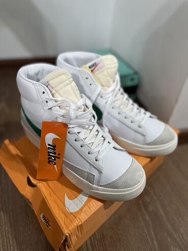 Кроссовки и спортивная обувь: Мужские кроссовки, 43, Nike, Новый, цвет - Белый, Платная доставка