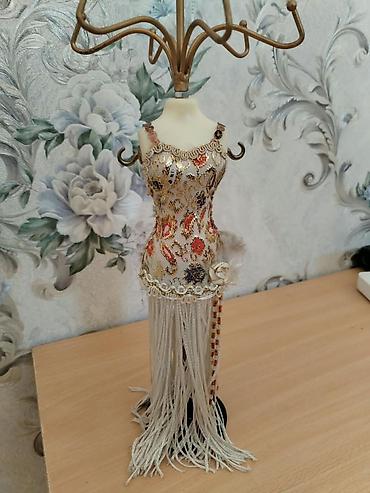 Manekenlər: Bəzək və aksesuar üçün maneken-stand - Material: metal və plastik — 1