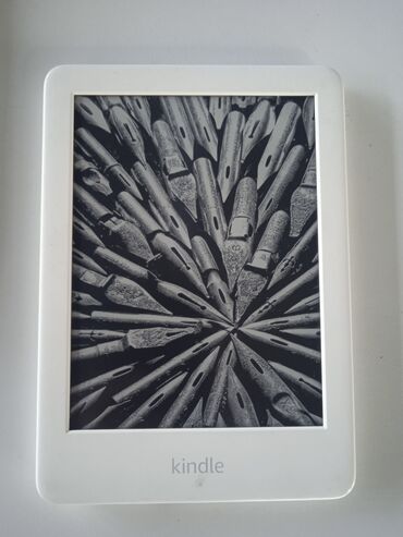 Электронные книги: Электронная книга, Kindle, Б/у, цвет - Белый