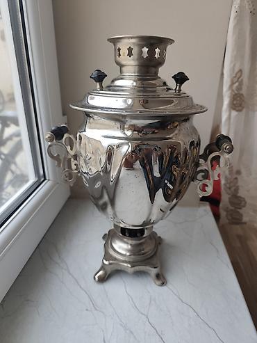 su termosu: Retro kömürlü samovar – metal korpus, klassik barokko üslublu naxışlı — 5