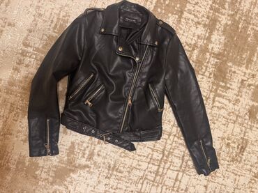 Dəstlər, kostyumlar: Qadın geyim dəsti - Qara qısa qol don: sadə, bədənə oturan siluet — 12