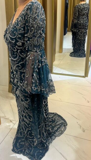 Ziyafət donları: Qaraya çalan yaşıl rəngli, uzun ziyafət/libas - Material: şəffaf — 15