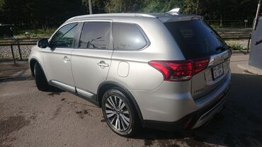 Mitsubishi: Mitsubishi Outlander: 2019 г., 2.4 л, Вариатор, Бензин, Кроссовер — 4