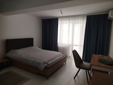 Долгосрочная аренда домов: 280 м², 7 комнат, Забор, огорожен — 30