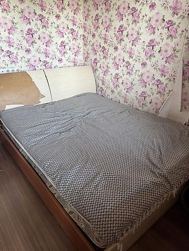 put up: Двуспальная кровать, Б/у, С ящиком для хранения, длина - 200 см — 2