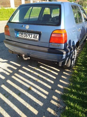 Volkswagen Golf: 1.8 l | 1995 year Hatchback