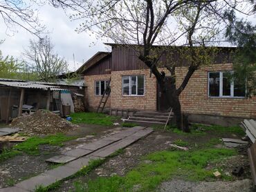 хостел центр в Кыргызстан | ОТЕЛИ И ХОСТЕЛЫ: 90 м², 6 комнат, Забор, огорожен