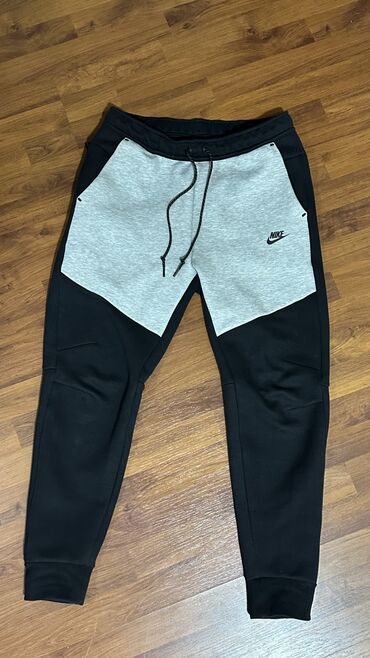 спортивные штаны оригинал: Эркектердин спорттук костюму, L (EU 40), Nike, Жаңы, Өзү алып кетүү