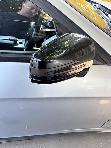bafo auto: Delovi za Mercedes E klasu w212 E300 E350 
Kompletan auto u delovima — 3