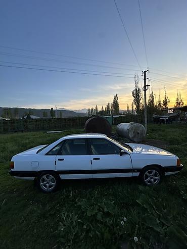 аварийная пассат: Audi 100: 1988 г., 1.8 л, Механика, Газ, Седан — 7