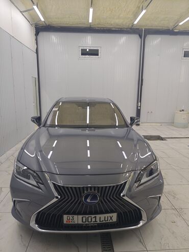 продаю в связи с переездом: Lexus ES: 2019 г., 2.5 л, Автомат, Гибрид, Седан