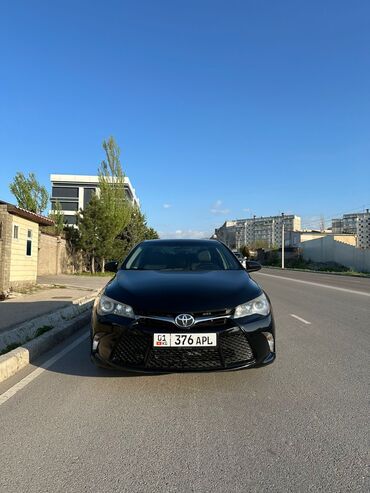 штатив slik: Toyota Camry: 2017 г., 2.5 л, Автомат, Бензин, Седан