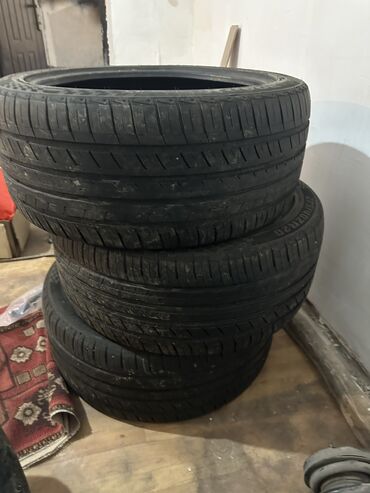 Шины: Резина летняя 70%
275/40/20r
3шт