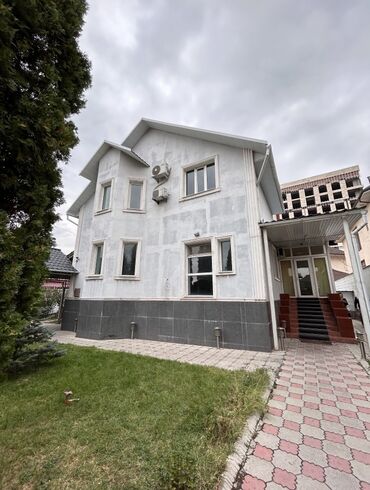 Долгосрочная аренда домов: 310 м², 9 комнат — 1