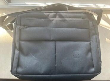 Əl çantası, Armani Exchange, Yeni