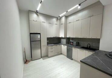 Долгосрочная аренда квартир: 2 комнаты, Риэлтор, С мебелью полностью — 3