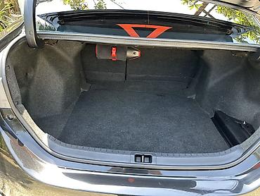 Toyota: Toyota Corolla: 1.6 l | 2014 il Sedan — 31