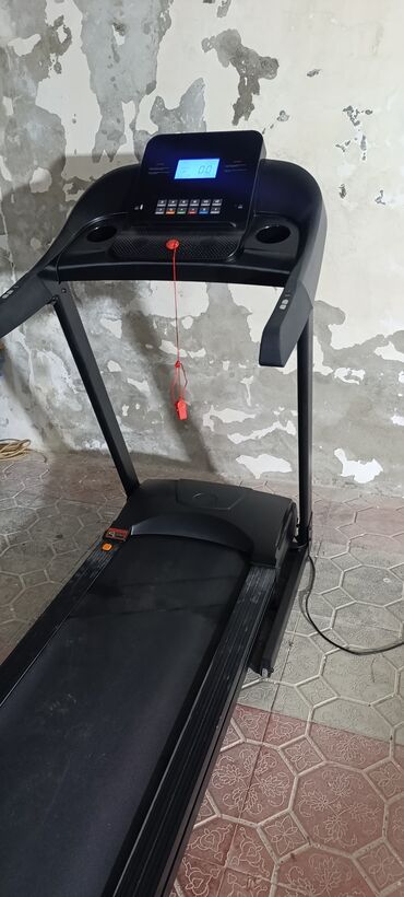 Qaçış trenajorları: Qaçış aparatı. tredmil. beqavoy . Çeki goturme 80 kq Max. Suret — 4