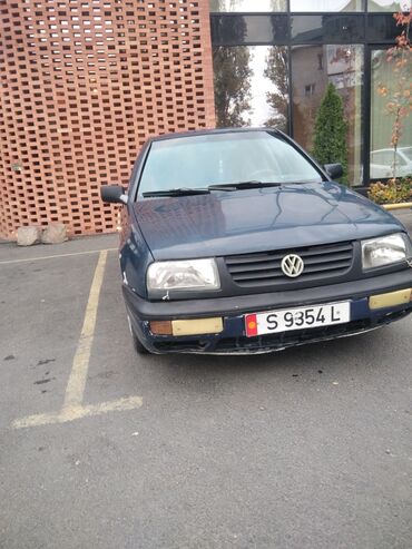 венто 2куб: Volkswagen Vento: 1992 г., 1.8 л, Механика, Бензин, Седан