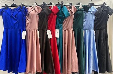 elegantne baletanke: 06. Saten haljina za punije
XL 2XL 3XL 
Cena : 3.200 dinara H — 4