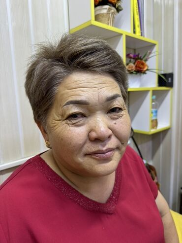 лазерная эпиляция: Услуга перманентного макияжа бровей, которая придает бровям четкую