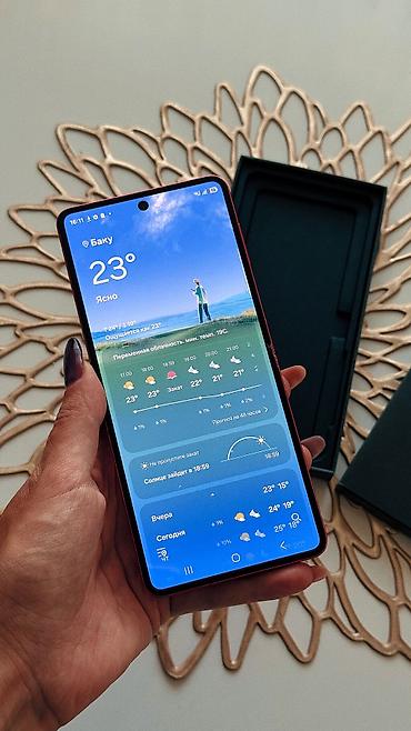 samsung z fold 1: Samsung Z Flip, rəng - Qırmızı, İki sim kartlı — 2