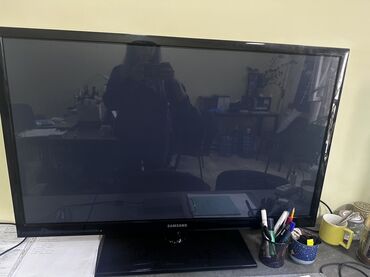 телевизор тсл: Телевизор Samsung с диагональю 32Классический черный корпус, глянцевая