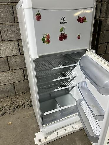 Муздаткыч Indesit, Колдонулган, Эки камералуу, 145 * — 3