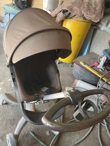 прогулочная коляска новая: Коляска, цвет - Коричневый, Б/у