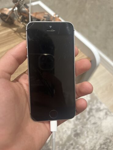 Apple iPhone: IPhone SE, 32 GB