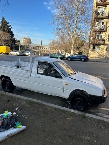 Moskviç: Moskviç 2733: 1.6 l | 2005 il 1500 km Pikap