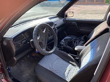 панорама на спринтер: Volkswagen Vento: 1993 г., 1.8 л, Механика, Бензин, Седан — 7