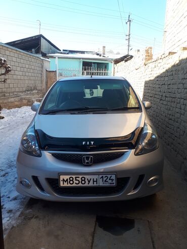 салон машины: Honda Fit: 2002 г., 1.3 л, Вариатор, Бензин