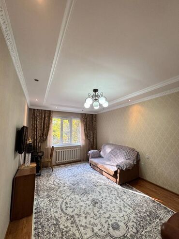 дом 3 комнатный: 2 комнаты, 53 м², 105 серия, 3 этаж, Косметический ремонт