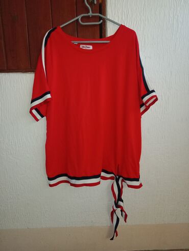 h m bluzu broj: 6XL (EU 52), 7XL (EU 54), Single-colored, color - Red