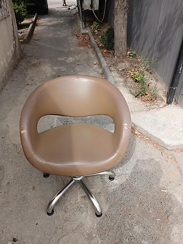 Salon, tibbi kreslolar: Satılır: salon/berber kreslosu - Dizayn: yumru formalı, dərin — 7