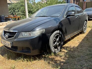 меняю дом на машину: Черный седан Honda Accord с тонированными стеклами и легкосплавными