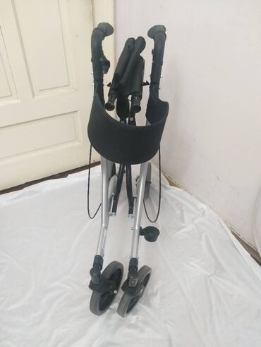 Hodalice, štake, štapovi za hodanje, kolica za hodanje: Nemacka aluminijumska hodalica-setalica, sa 4 tocka, marke ROLLATOR — 11