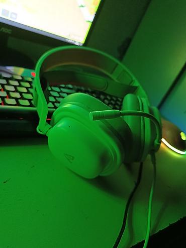 наушники игровой: Игровая проводная гарнитура, белая - Форм‑фактор: полноразмерные — 2
