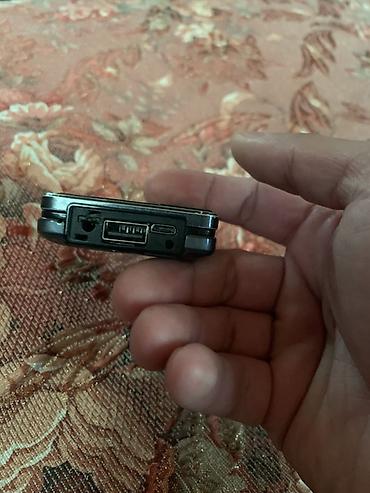 mini android telefonlar: WALL·E düyməli mobil telefon Xüsusiyyətlər: - Tri SIM dəstəyi (eyni — 1