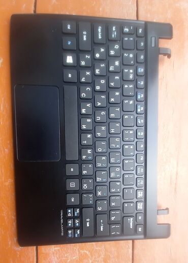 Noutbuklar üçün örtük və çantalar: Acer TravelMate notbukları üçün nəzərdə tutulmuş, qara rəngli