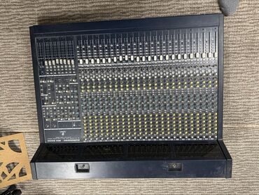 гитарный: Behringer (без блок питании)
eurodesk mx 9000